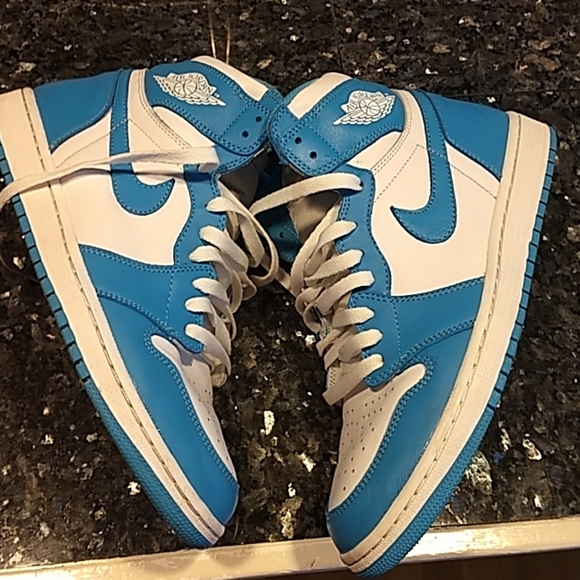 Air Jordan 1 UNC 10.5 - Picture 3 of 6